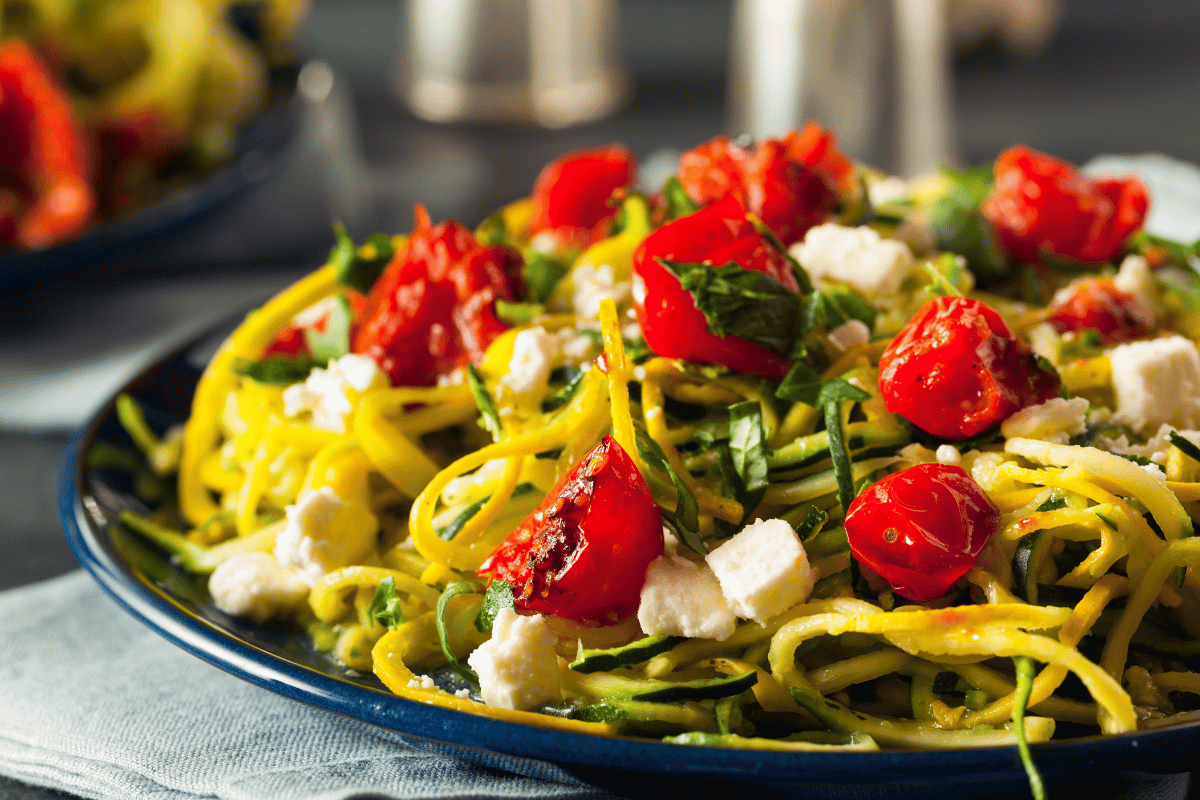 Pesto Zoodles With Cherry Tomatoes Recipe: A Low-Carb Dinner Delight