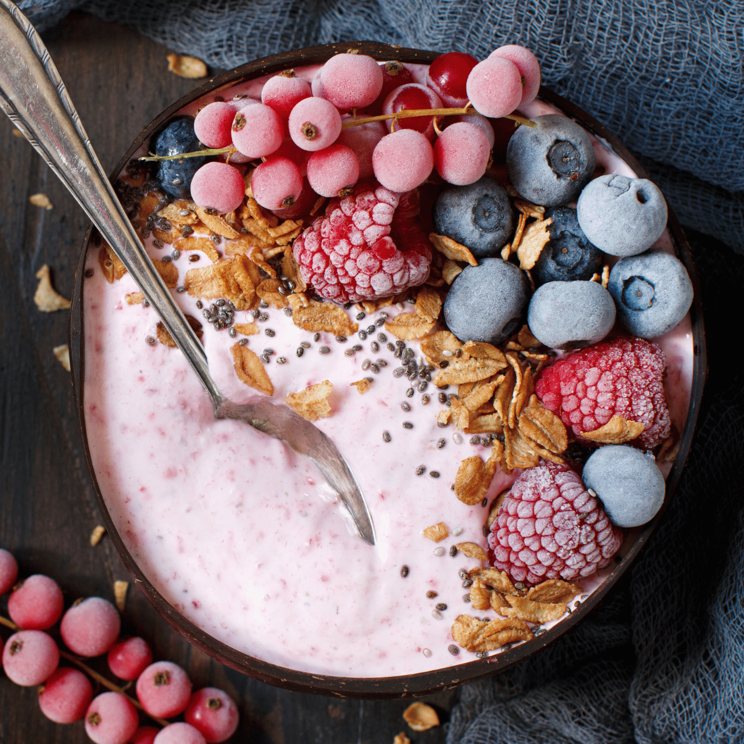 Antioxidant-Packed Berry Smoothie Bowl Recipe: A Refreshing Snack